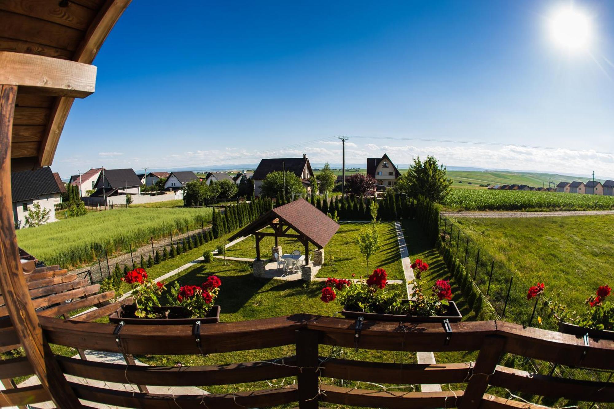 Hotel Casa Dora Suceava Exterior foto