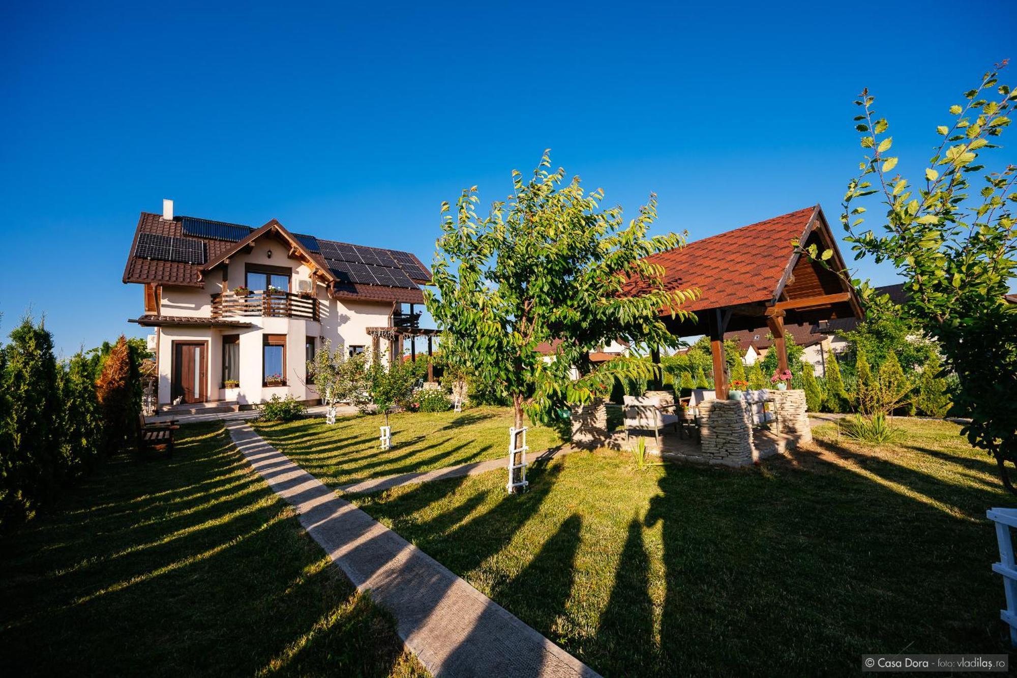 Hotel Casa Dora Suceava Exterior foto